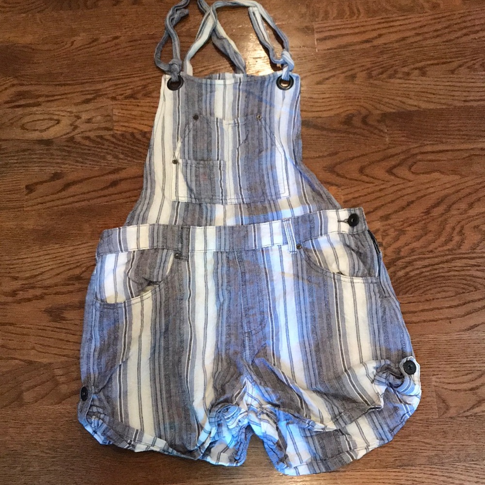 Free people shortall